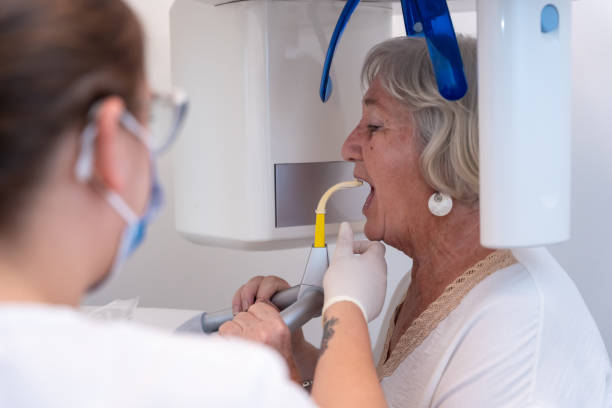 Best Broken or Cracked Tooth Emergency Dentist in The Crossings, FL